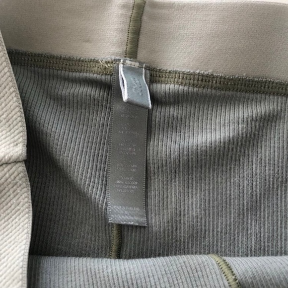 Skims Cotton Ribbed Boxer and Plunge Bra Set - Picture 6 of 10